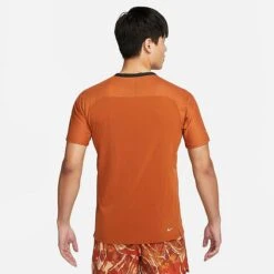 Men's Nike Trail Solar Chase Dri-FIT Short-Sleeve Running Top Dark Russet/Bright Mandarin - DV9305 246 -Nike Sportwear Sales DV9305 246 M3